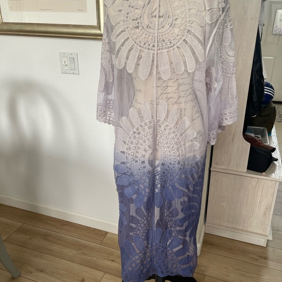 Beautiful Be You duster. Great for beach coverup or on top of jeans and shirt. - Picture 7 of 7